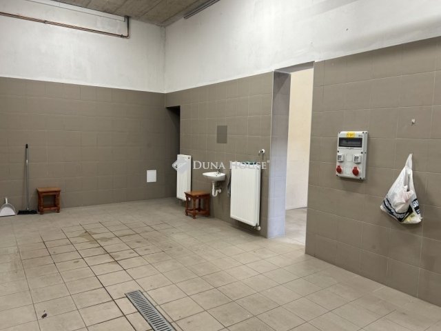 Eladó ipari ingatlan, Szegeden 199 M Ft / költözzbe.hu