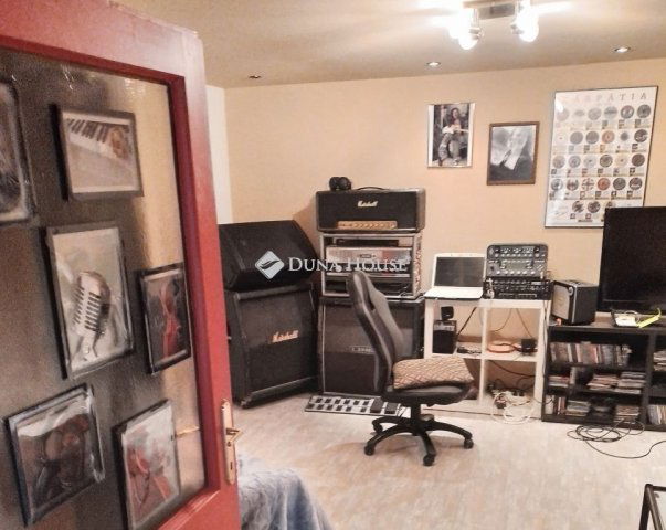 Eladó családi ház, Visegrádon 110 M Ft, 5 szobás