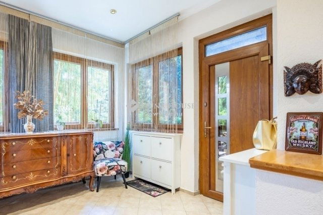 Eladó családi ház, Szigetszentmiklóson 155.9 M Ft, 5 szobás