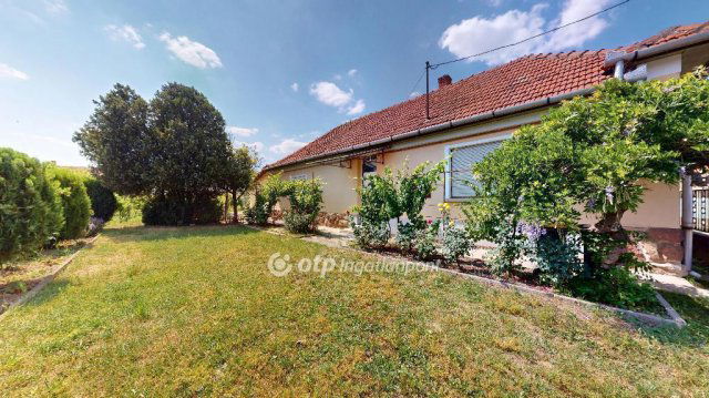 Eladó családi ház, Mezőkövesden 26.5 M Ft, 2 szobás