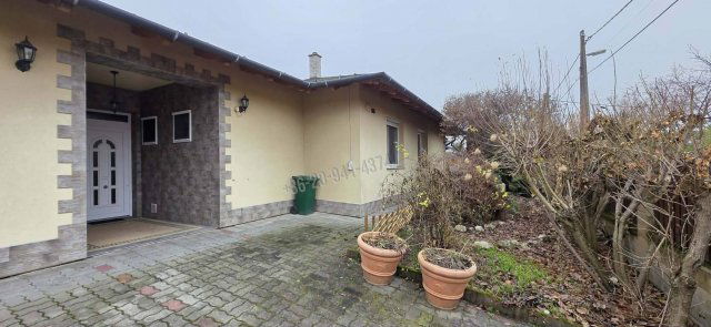 Eladó családi ház, Dunavarsányban 149.9 M Ft, 5 szobás