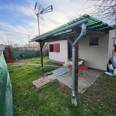 Eladó nyaraló, Jászapátiban 10.9 M Ft, 2 szobás