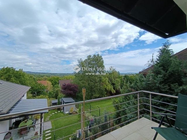 Eladó családi ház, Pomázon 199.5 M Ft, 6 szobás