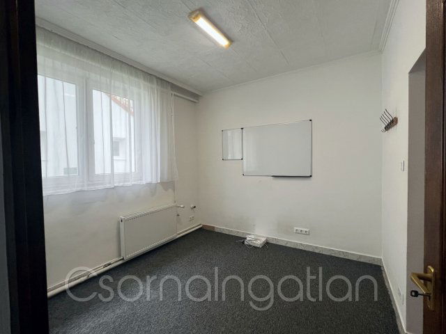 Kiadó téglalakás, albérlet, Kónyon 80 E Ft / hó, 1 szobás