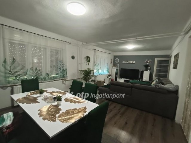 Eladó családi ház, Halmajugrán 23 M Ft, 2 szobás