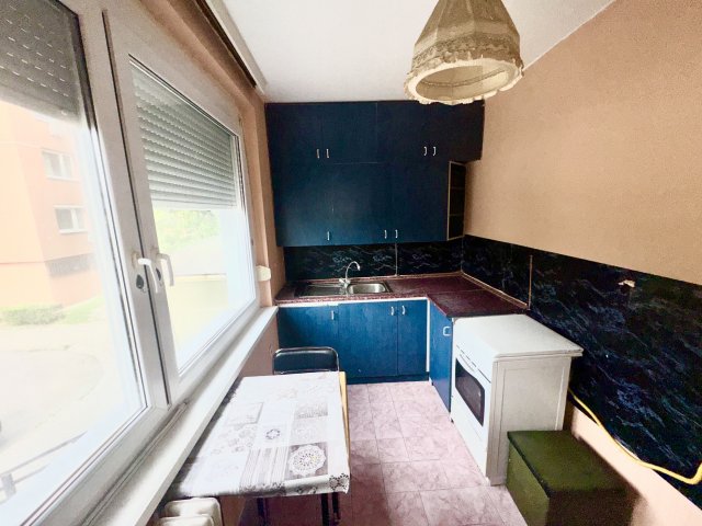 Kiadó panellakás, albérlet, Székesfehérvárott, Rákóczi úton