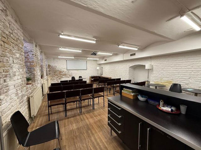 Eladó üzlethelyiség, Budapesten, IX. kerületben, Angyal utcában