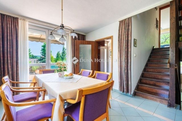 Eladó ikerház, Budapesten, II. kerületben 199 M Ft, 6 szobás