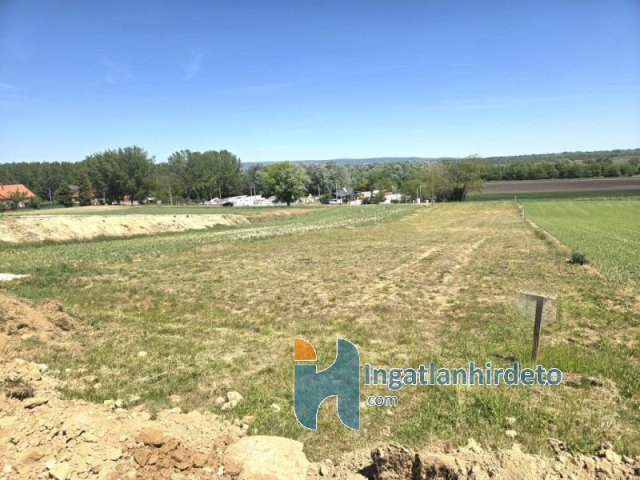 Eladó mezogazdasagi ingatlan, Alsópáhokon 17.9 M Ft