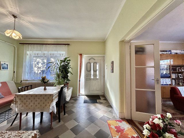 Eladó családi ház, Gönyűn 61.5 M Ft, 3 szobás