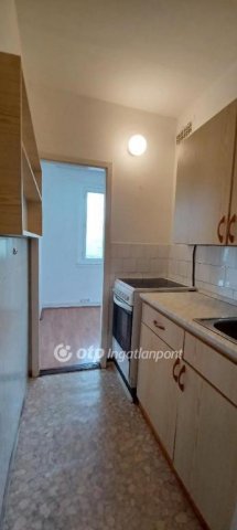 Eladó téglalakás, Egerben 34.9 M Ft, 1 szobás