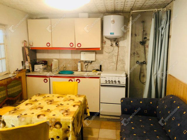 Eladó nyaraló, Tótszentmártonon 4.2 M Ft, 1 szobás