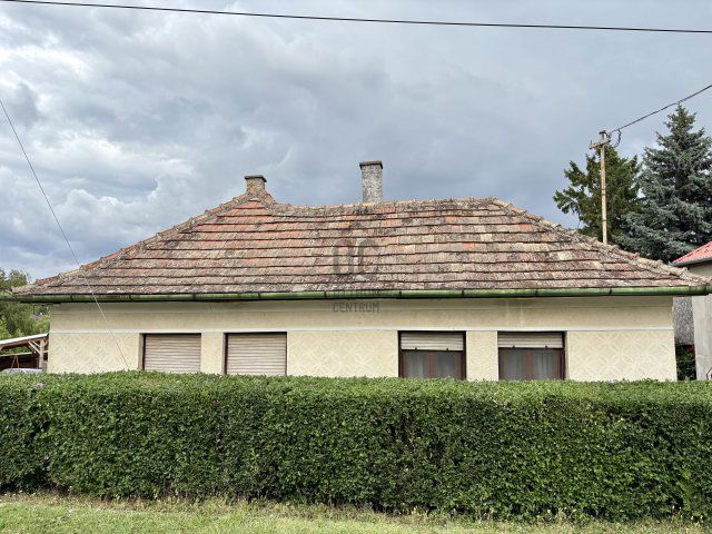 Eladó családi ház, Tabon 26.9 M Ft, 3 szobás