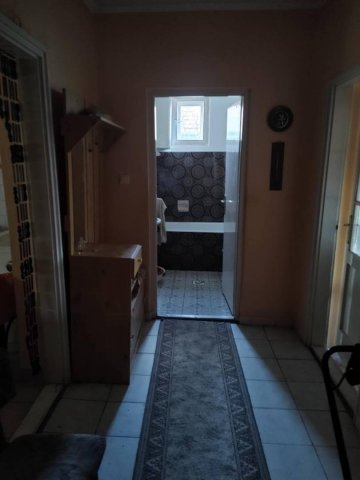 Eladó családi ház, Poroszlón 30 M Ft, 3 szobás