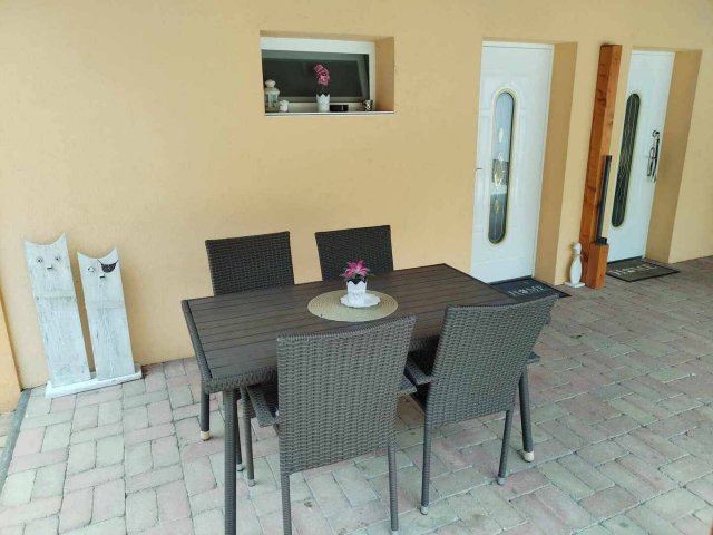 Eladó hotel, Egerben 95 M Ft, 4 szobás / költözzbe.hu