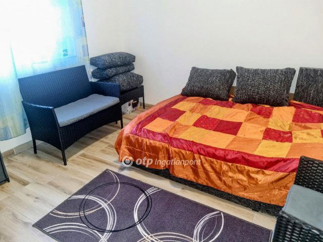 Eladó ikerház, Tökölön 80 M Ft, 4 szobás