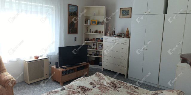 Eladó sorház, Pápán 29 M Ft, 2 szobás / költözzbe.hu