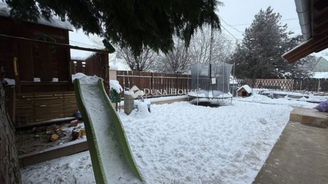 Eladó téglalakás, Gyömrőn 92 M Ft, 4 szobás