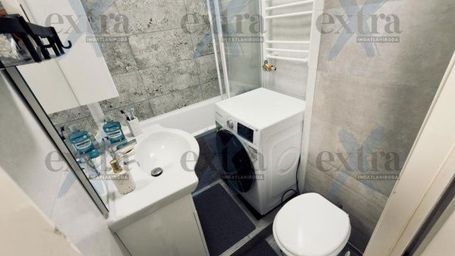 Eladó panellakás, Szegeden 49 M Ft, 2 szobás