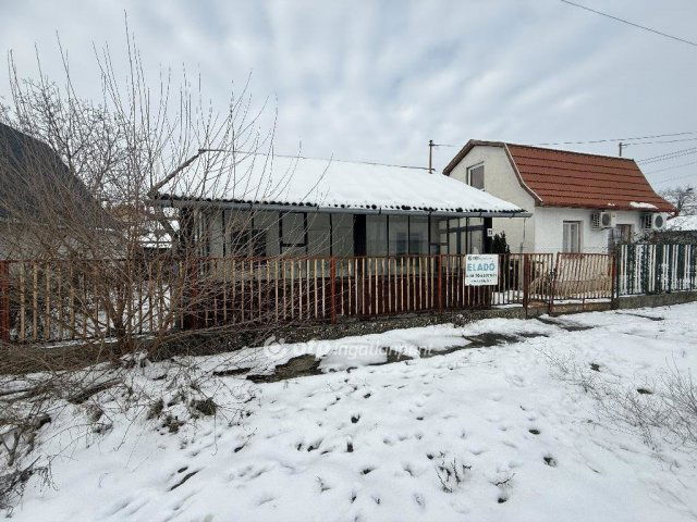 Eladó nyaraló, Tiszakécskén 13.9 M Ft, 1 szobás