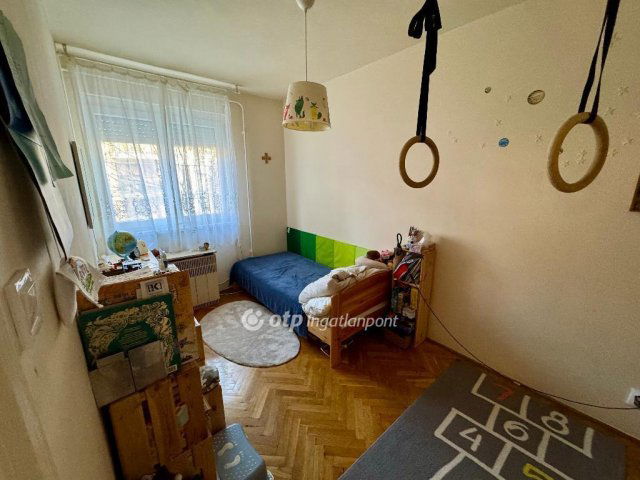 Eladó téglalakás, Szegeden 49.3 M Ft, 2 szobás