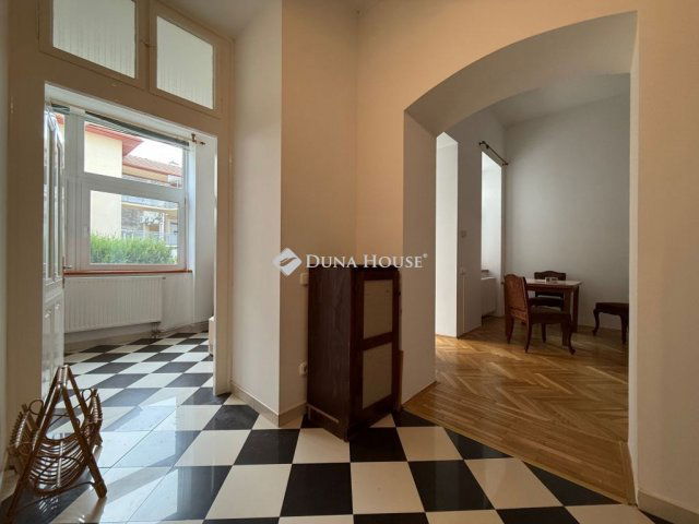 Kiadó téglalakás, albérlet, Kecskeméten 220 E Ft / hó