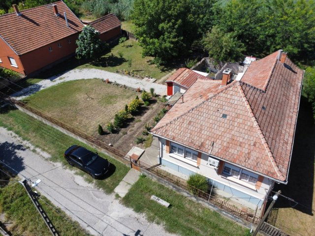 Eladó családi ház, Jászapátiban 24.5 M Ft, 3 szobás