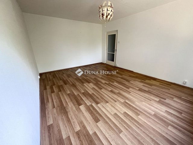 Eladó panellakás, Budapesten, XXI. kerületben 43.7 M Ft, 1 szobás