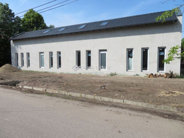 Eladó ikerház, Szegeden 99 M Ft, 3 szobás / költözzbe.hu