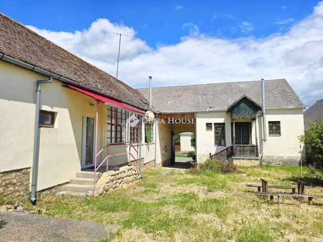 Eladó családi ház, Berkesden 39.5 M Ft, 6 szobás