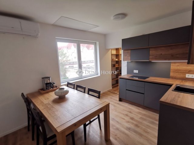 Eladó téglalakás, Budapesten, IV. kerületben, Zrínyi utcában