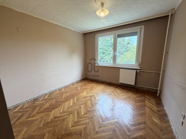Eladó panellakás, Kazincbarcikán 19.9 M Ft, 2 szobás