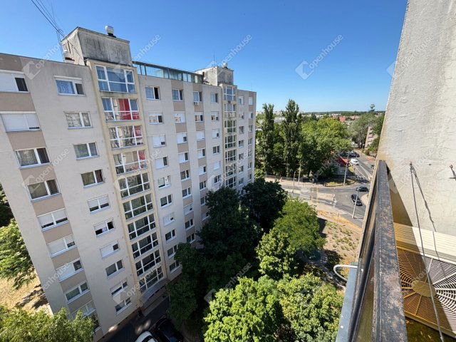 Eladó panellakás, Győrött 43.5 M Ft, 2 szobás