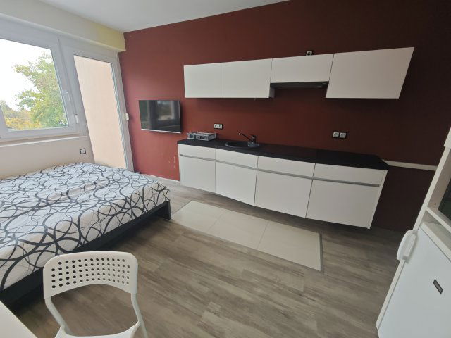 Kiadó téglalakás, albérlet, Balatonalmádiban 150 E Ft / hó