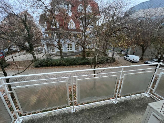 Eladó téglalakás, Kaposváron 24.3 M Ft, 1 szobás