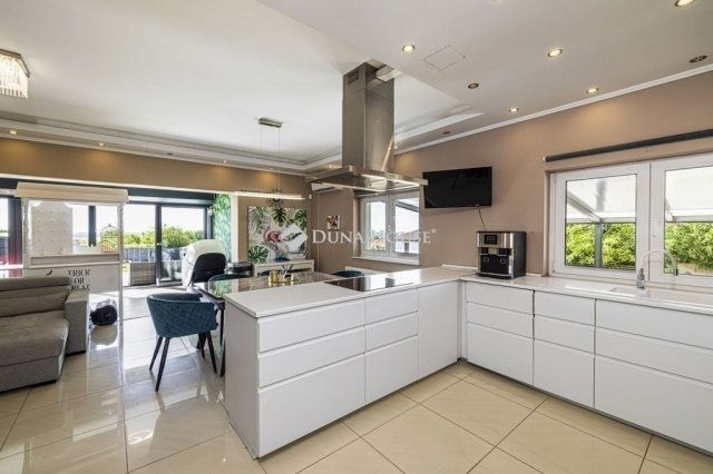 Eladó családi ház, Érden 165 M Ft, 4 szobás