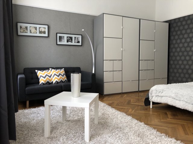 Kiadó téglalakás, albérlet, VI. kerületben, Szondi utcában