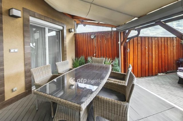 Eladó családi ház, Érden 149 M Ft, 5 szobás