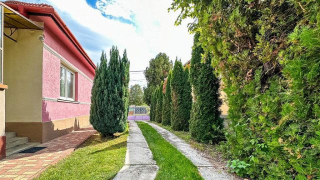 Eladó családi ház, Tökölön 63.999 M Ft, 3 szobás