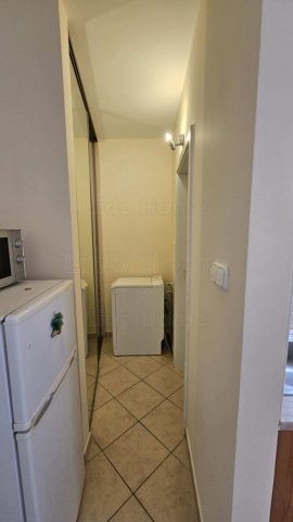 Kiadó panellakás, albérlet, Győrött 170 E Ft / hó, 4 szobás