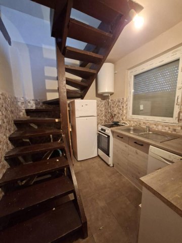 Eladó családi ház, Szolnokon 13.99 M Ft, 1+2 szobás