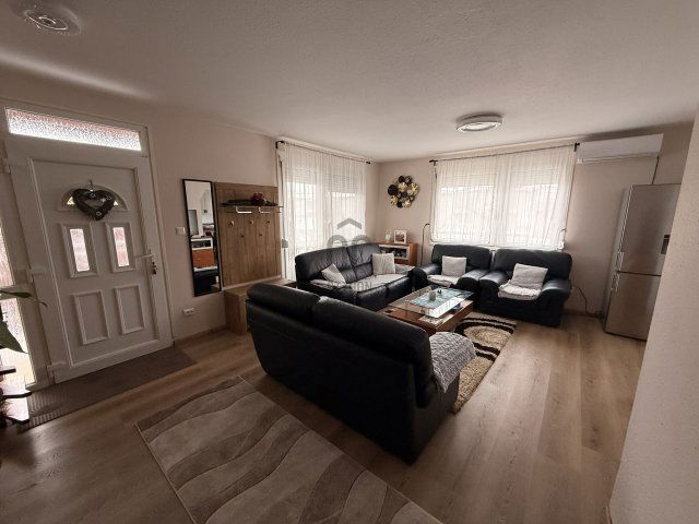 Eladó családi ház, Dunaharasztin 139.9 M Ft, 3 szobás