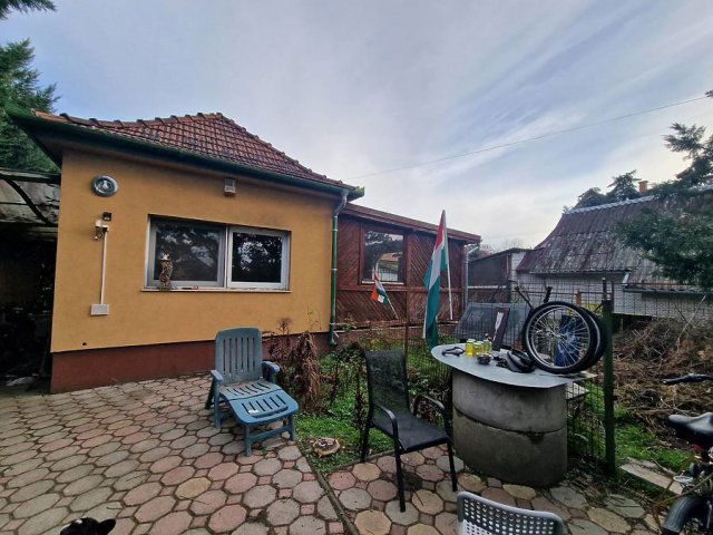 Eladó családi ház, Dunakeszin 159.9 M Ft, 4 szobás