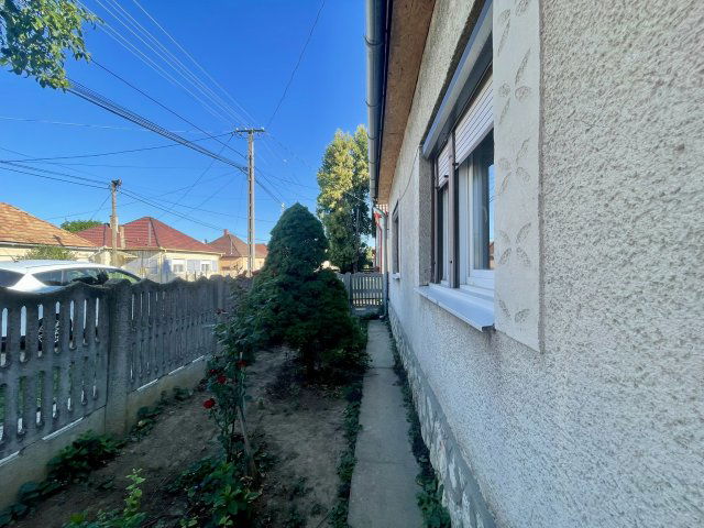 Eladó családi ház, Dombóváron 32.5 M Ft, 3+1 szobás