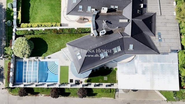 Eladó ikerház, Budapesten, II. kerületben 420 M Ft, 5 szobás