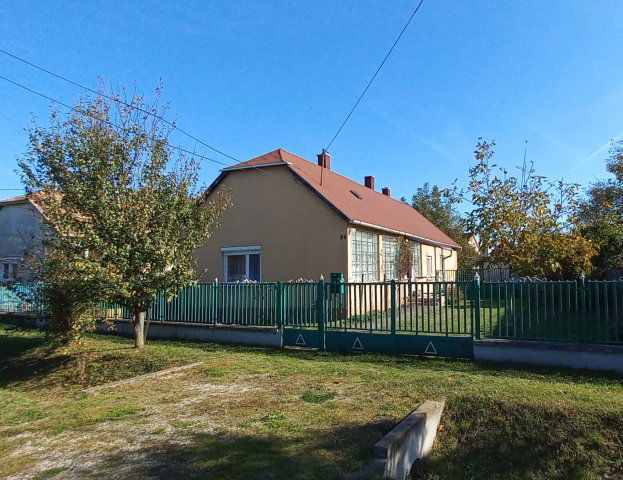 Eladó családi ház, Csákváron 45 M Ft, 2+1 szobás