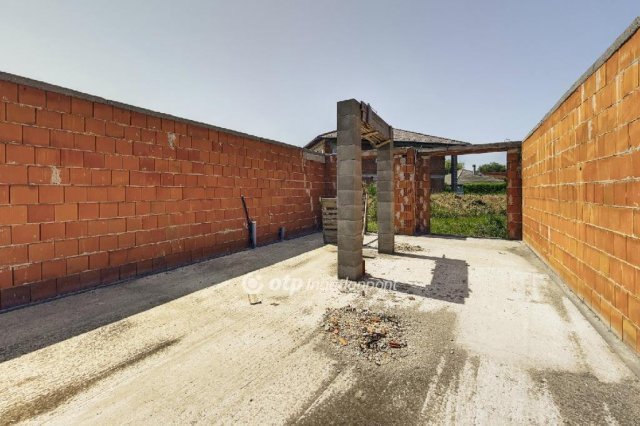 Eladó ikerház, Miskolcon 89.5 M Ft, 4+1 szobás