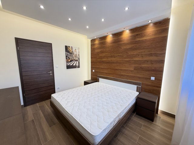 Kiadó téglalakás, albérlet, Pakson 250 E Ft / hó, 2 szobás