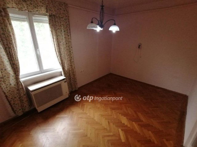 Eladó téglalakás, Debrecenben 69.9 M Ft, 2 szobás