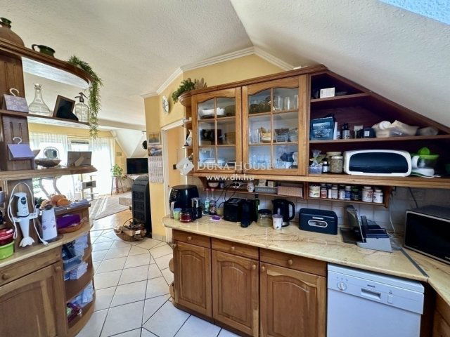 Eladó családi ház, Szentendrén 159 M Ft, 4 szobás